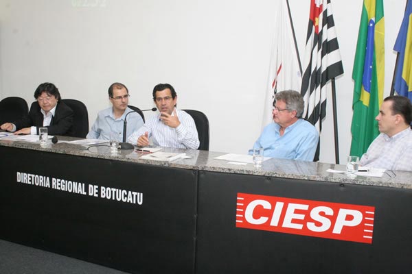 O secretário Graziano enfatizou a importância das parcerias do sistema estadual de meio ambiente com as entidades empresariais.