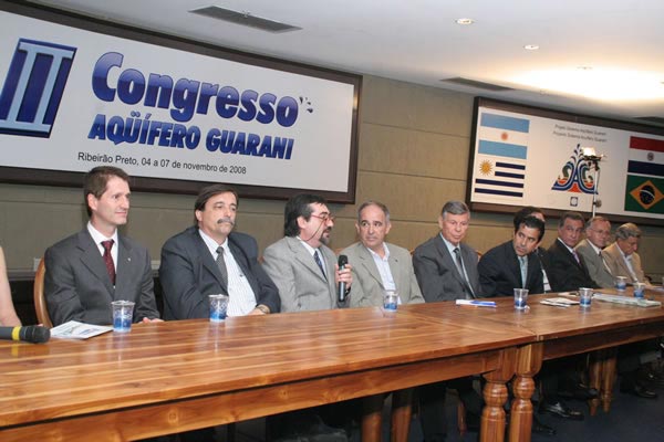 Representantes dos quatro países discutem gestão compartilhada do aqüífero