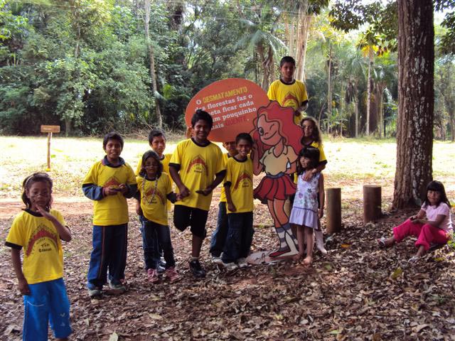 Crianças Guarani aprendem com o Criança Ecológica na Estação Experimental de Bauru