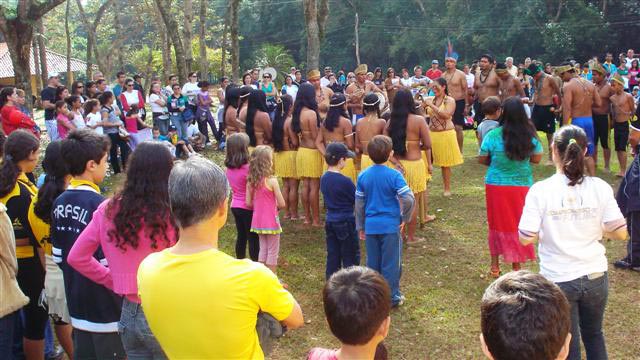 Grupo indígena na Estação Experimental de Bauru