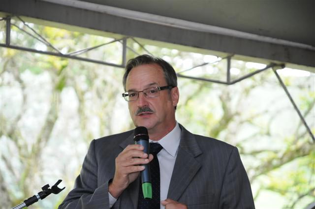 O secretário do meio ambiente Pedro Ubiratan Escorel de Azevedo